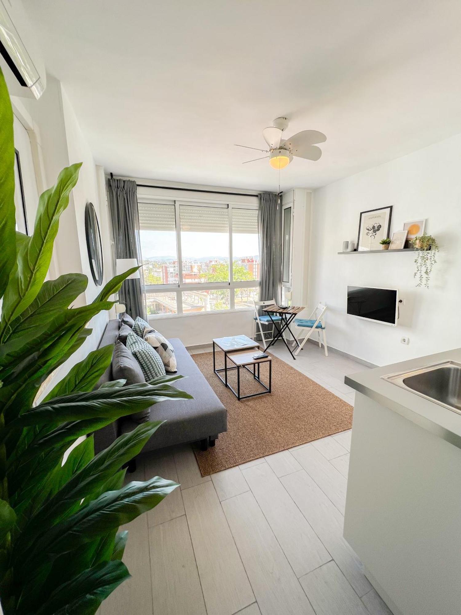 Elegant 1bdr Bright Flat With Pool *