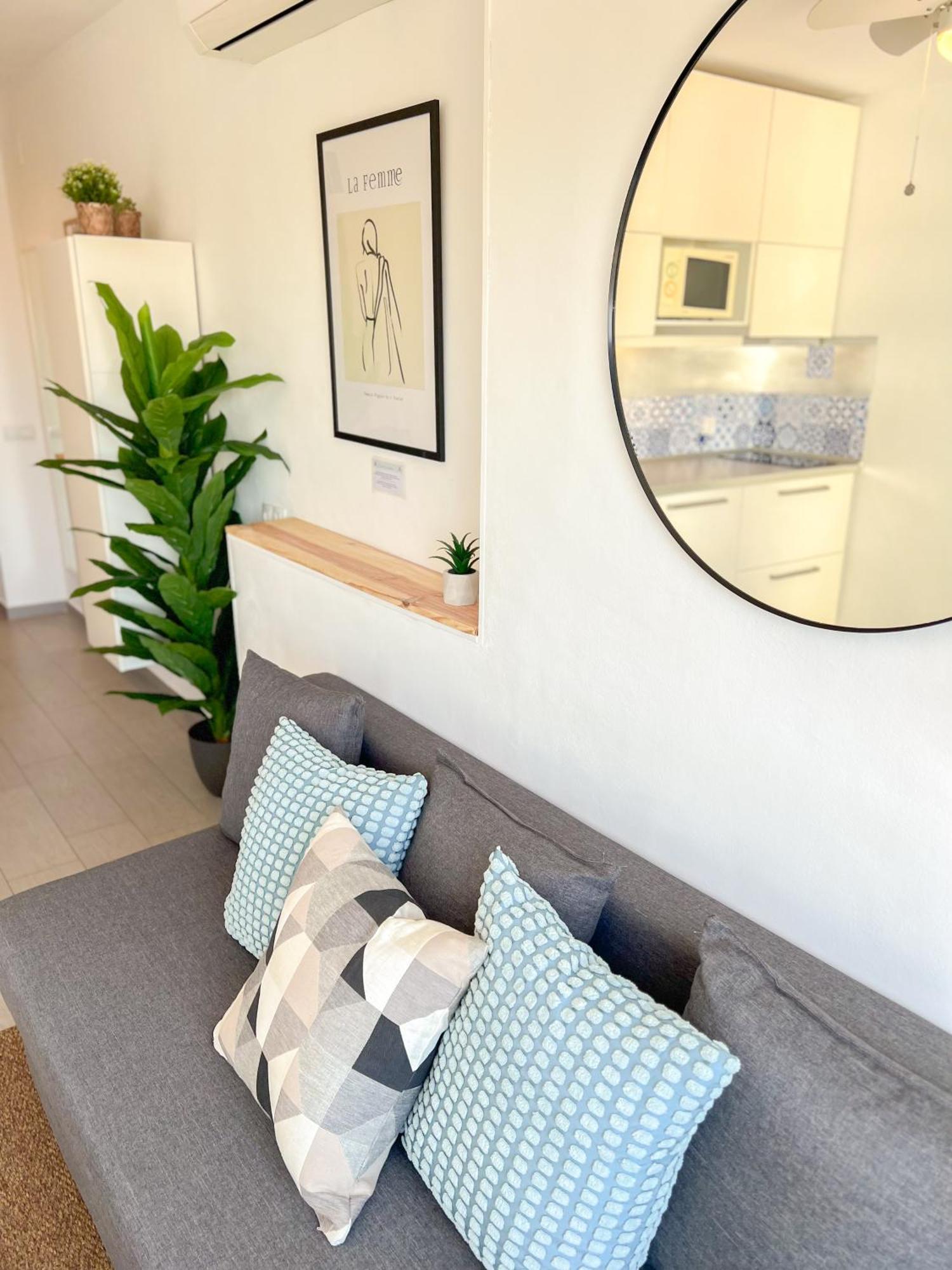 Elegant 1bdr Bright Flat With Pool Appartamento